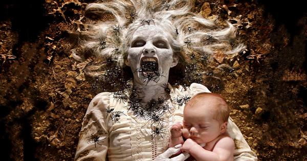 Photographer Dad Creates Horror Photos Together With His Daughters | Bored Panda