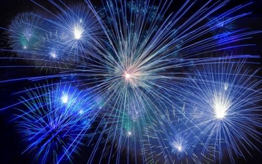 New Year's Eve Traditions - DreamreaderDreamreader