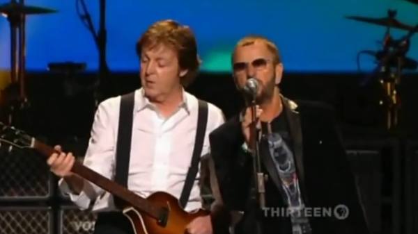 With a Little Help From My Friends Paul McCartney & Ringo Starr. En Vivo - YouTube